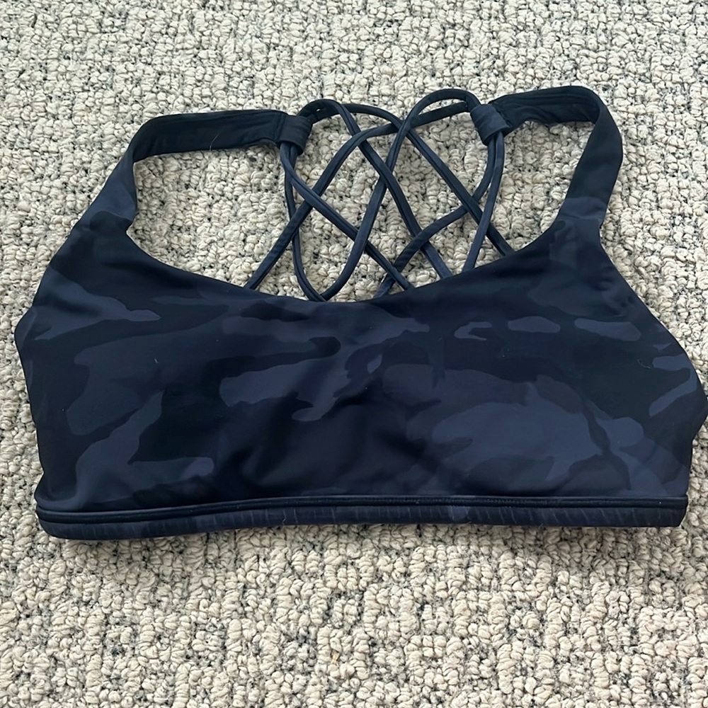 Lululemon camo sports bra